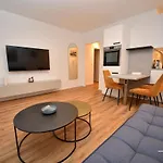B & A Mit Balkon Und Parkplatz In Metternich * Coblença