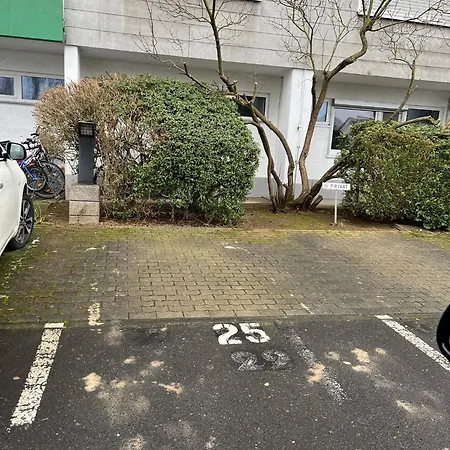 Apartment B & A Mit Balkon Und Parkplatz Naehe Uni Bwzk In Metternich