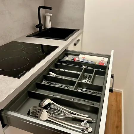 Apartment B & A Mit Balkon Und Parkplatz Naehe Uni Bwzk In Metternich