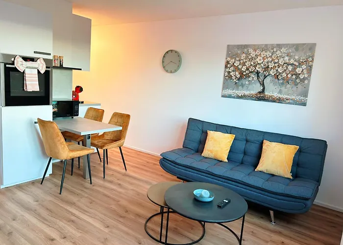 B & A Mit Balkon Und Parkplatz In Metternich Apartment *